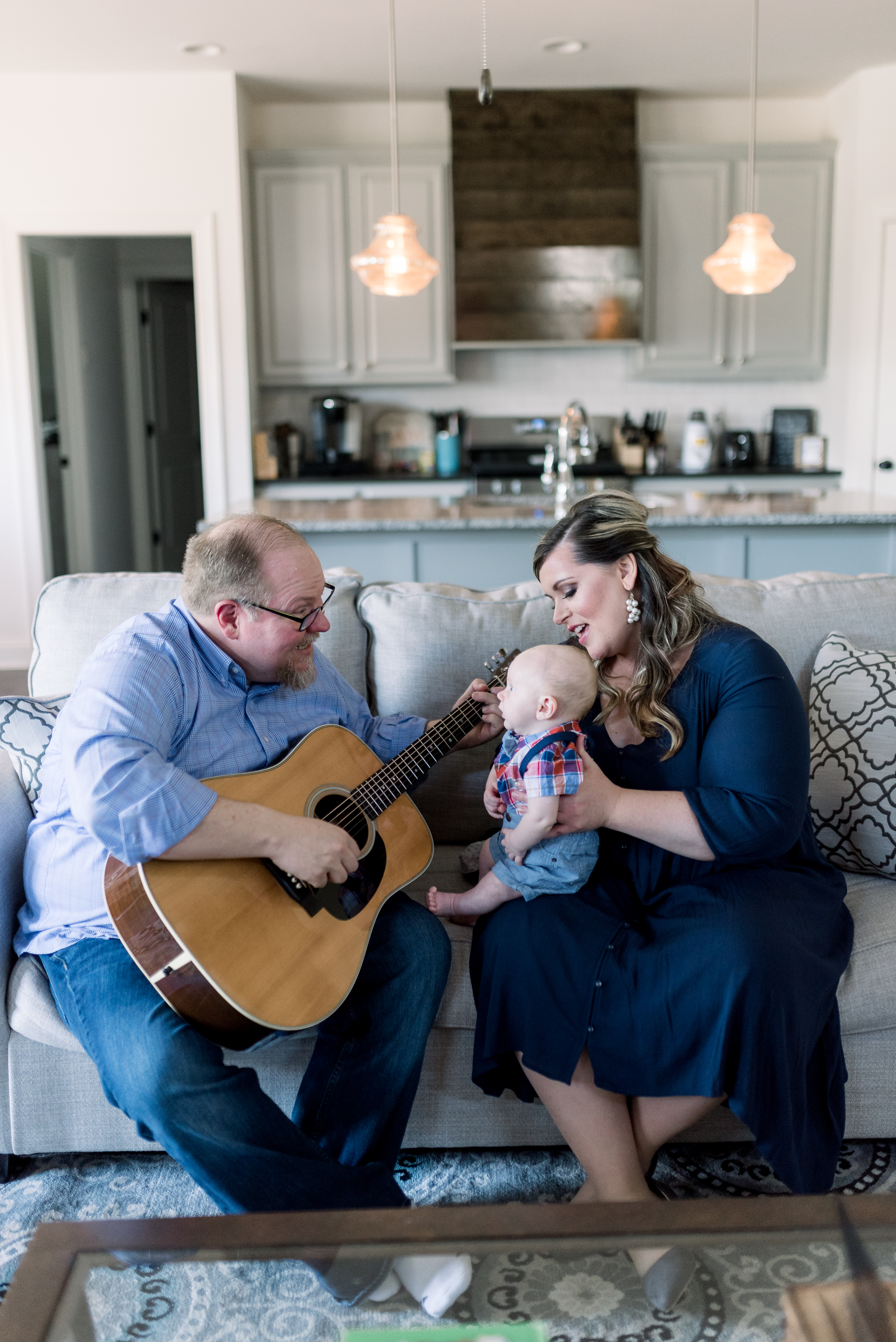 Dolly DeLong Photography Nashville Family Photographer and Middle TN Family Photographer Shares her best tips and secrets with working with children for sessions