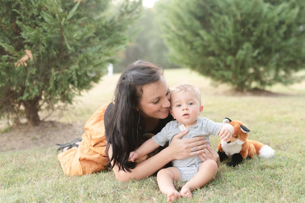 a boy's 9 month old milestone photos taken by nashville family photographer Dolly DeLong Photography