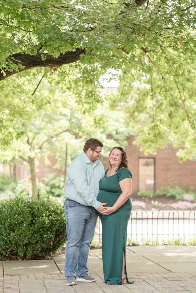 Jenny and DC's Maternity Session in Downtown Franklin Tennessee by Franklin Family Photographer Dolly DeLong Photography