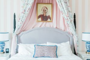 Dolly Parton inspired room at the Nashville Graduate Hotel