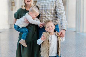 parents hold two children during War Memorial fall mini sessions