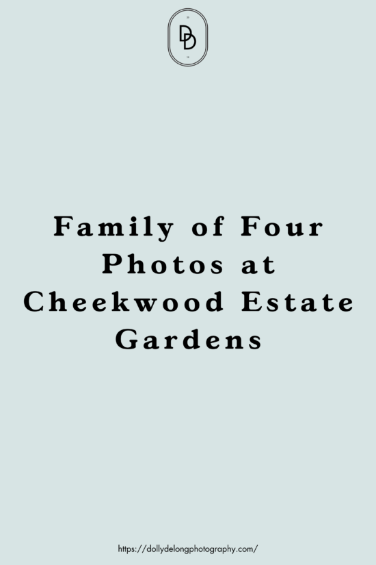family photos at cheekwood estate by nashville family photograpaher dolly delong photography