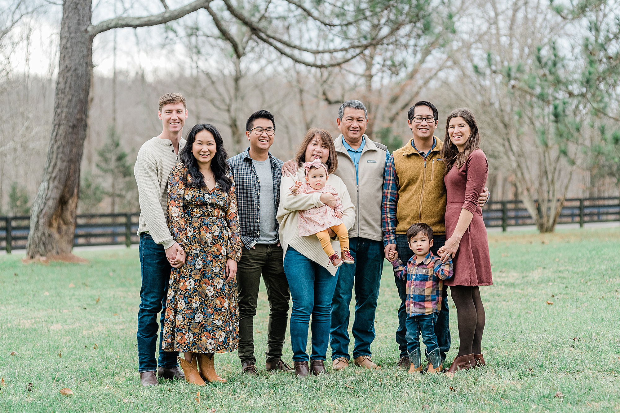 Nashville extended family portraits for family of 9