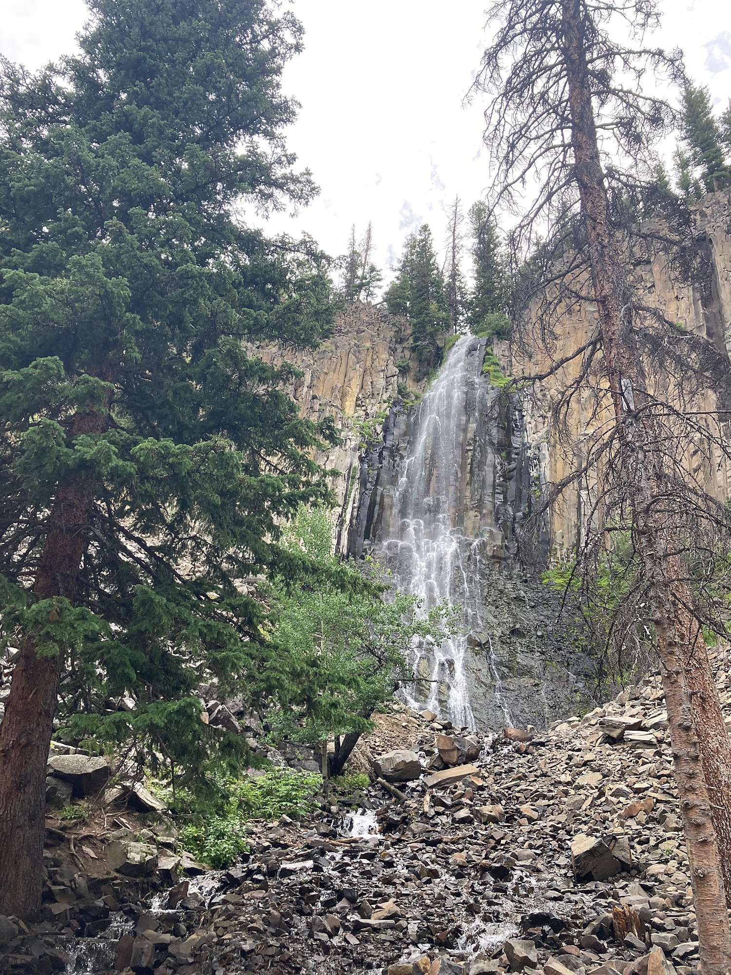 palisade_falls_easy_hiking_trails_for_kids_Montana