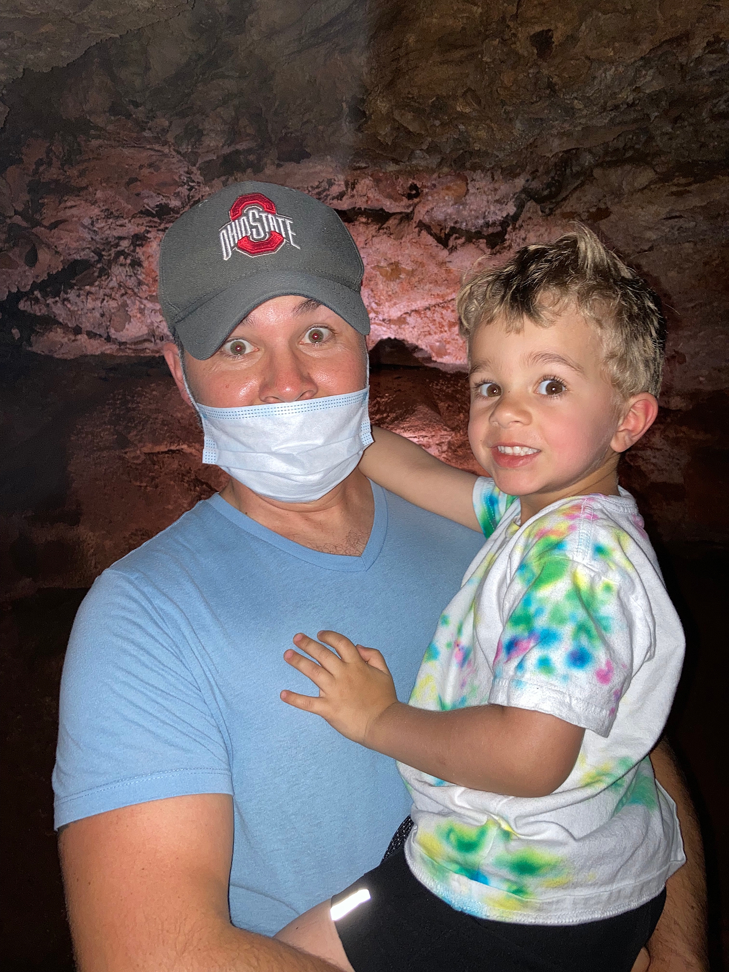 father_holding_son_at_windcave_national_park