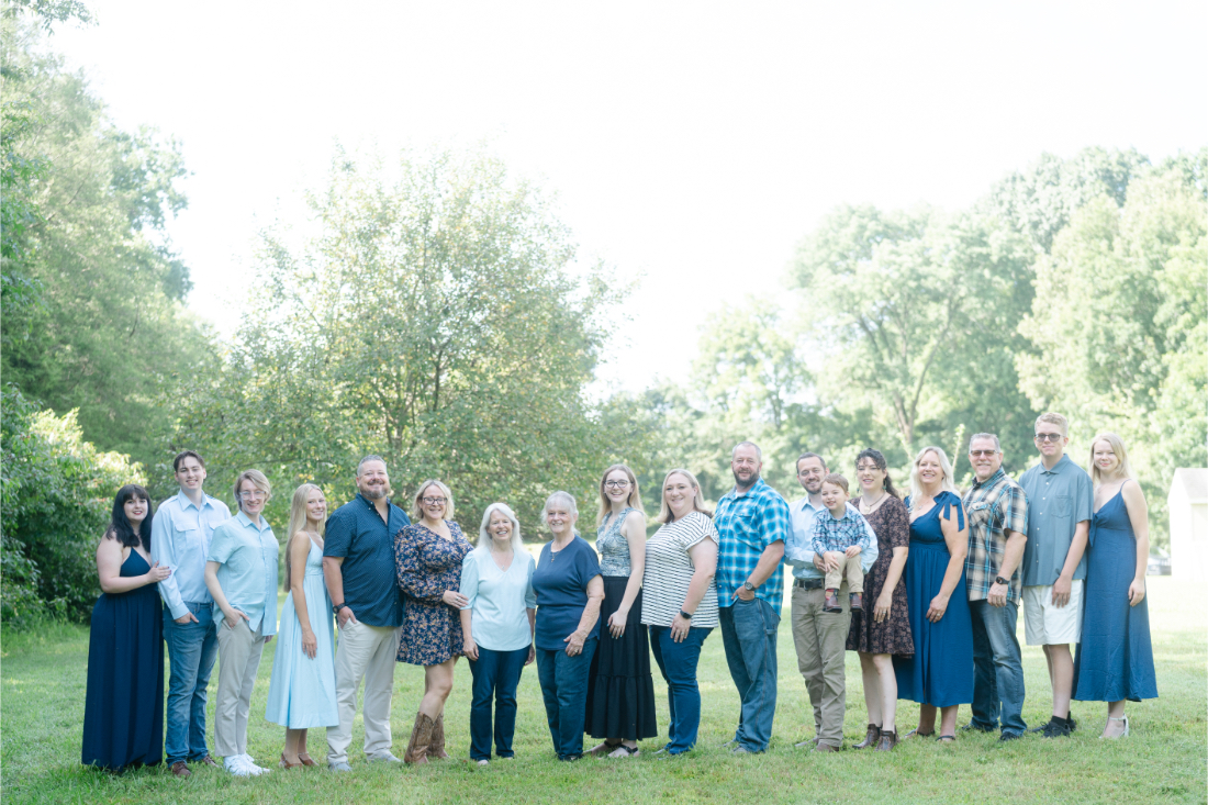 Large group portrait of an extended family during their extended family photos session in Nashville, Tennessee.